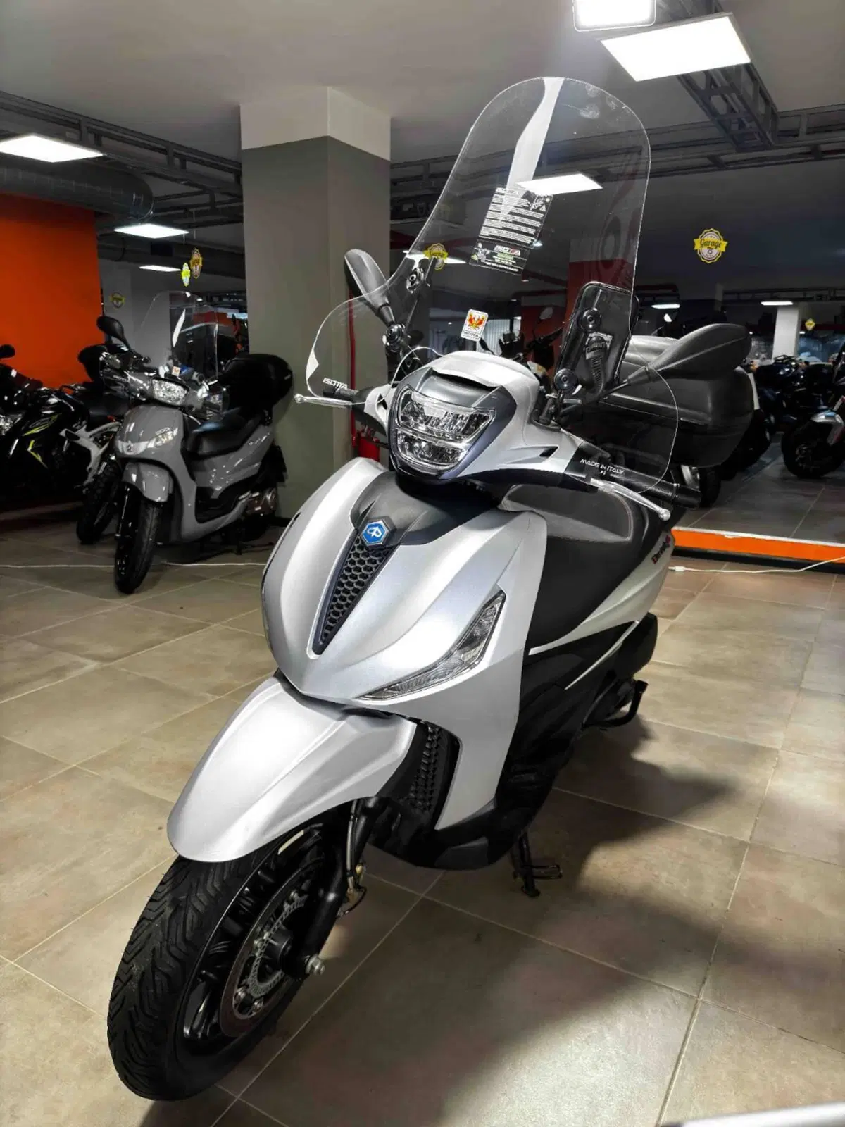 Piaggio Beverly 300 Hpe (2021) (3)