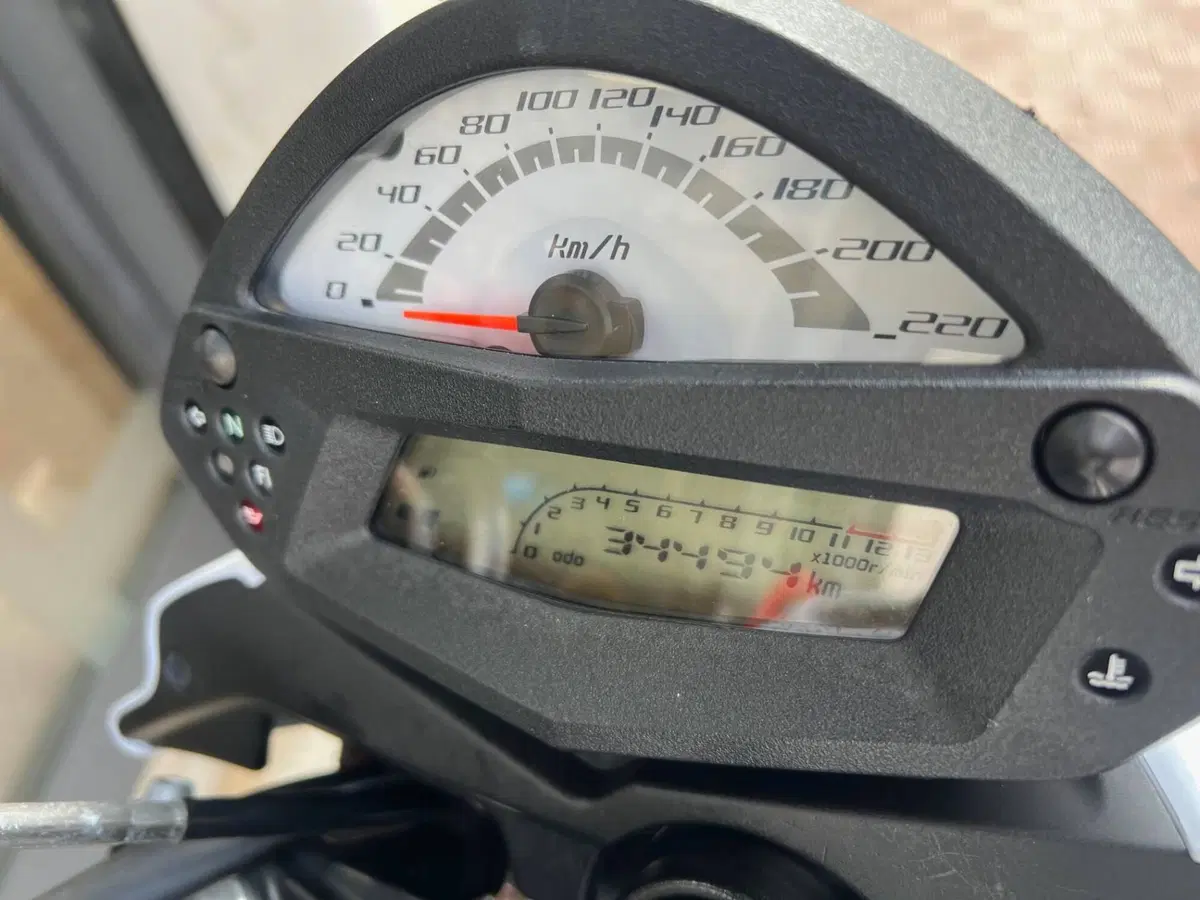 Kawasaki ER-6N (2009 - 11) (2)