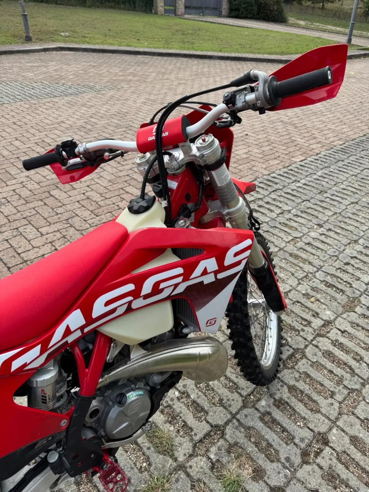 GASGAS EC 300 (2022) (4)