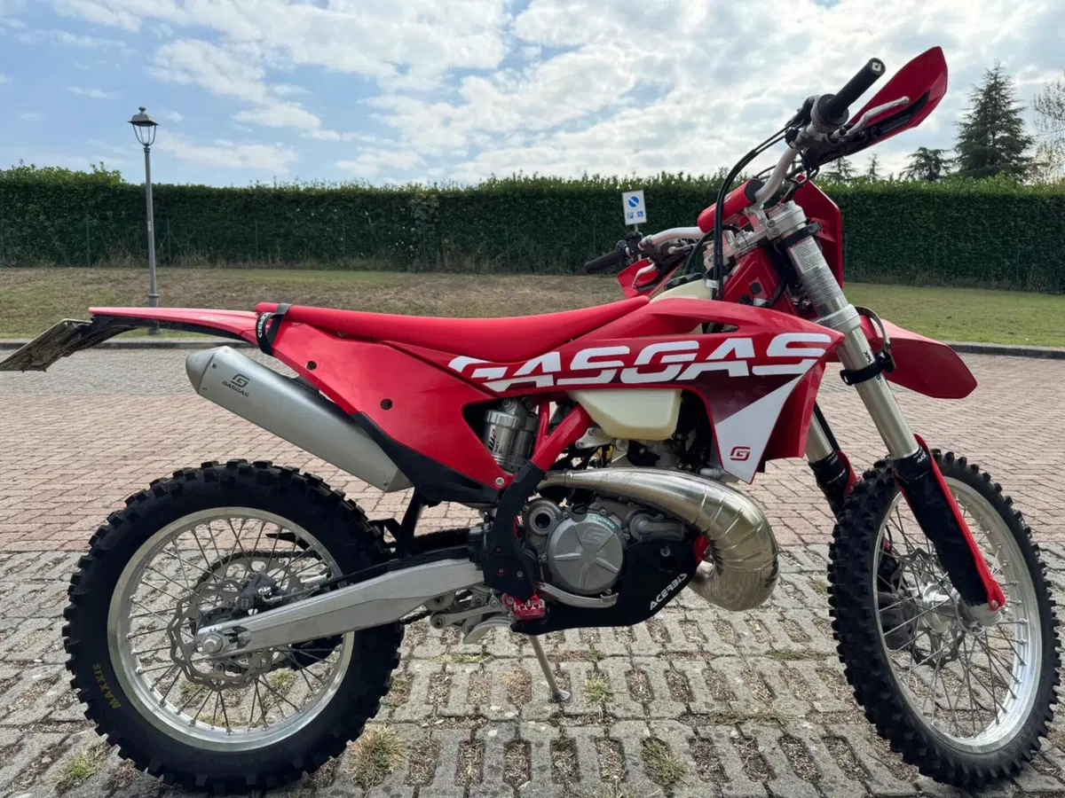 GASGAS EC 300 (2022) (8)