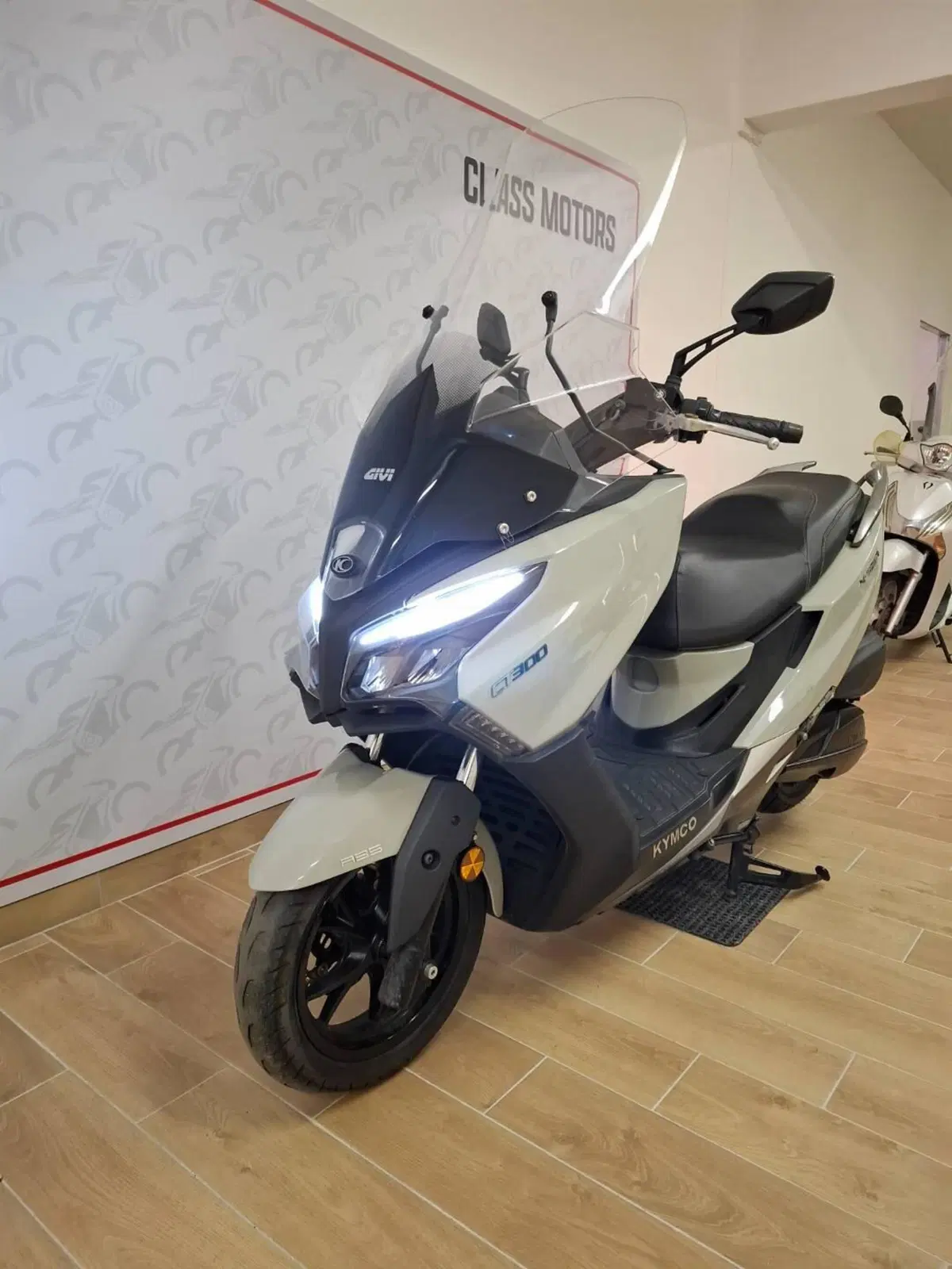 Kymco X-Town 300i (2021 - 24) (4)