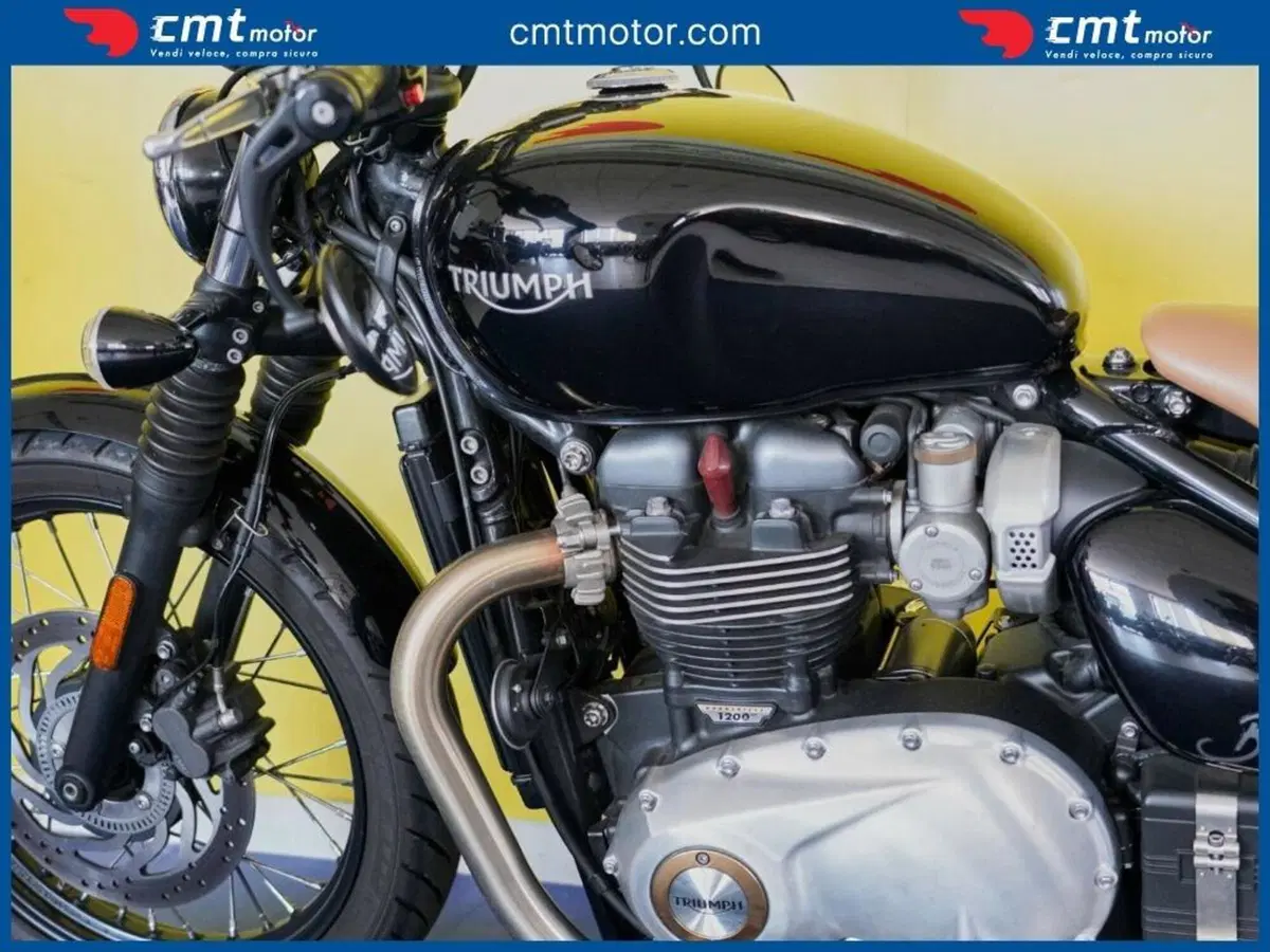 Triumph Bonneville Bobber 1200 (2017 - 20) (6)