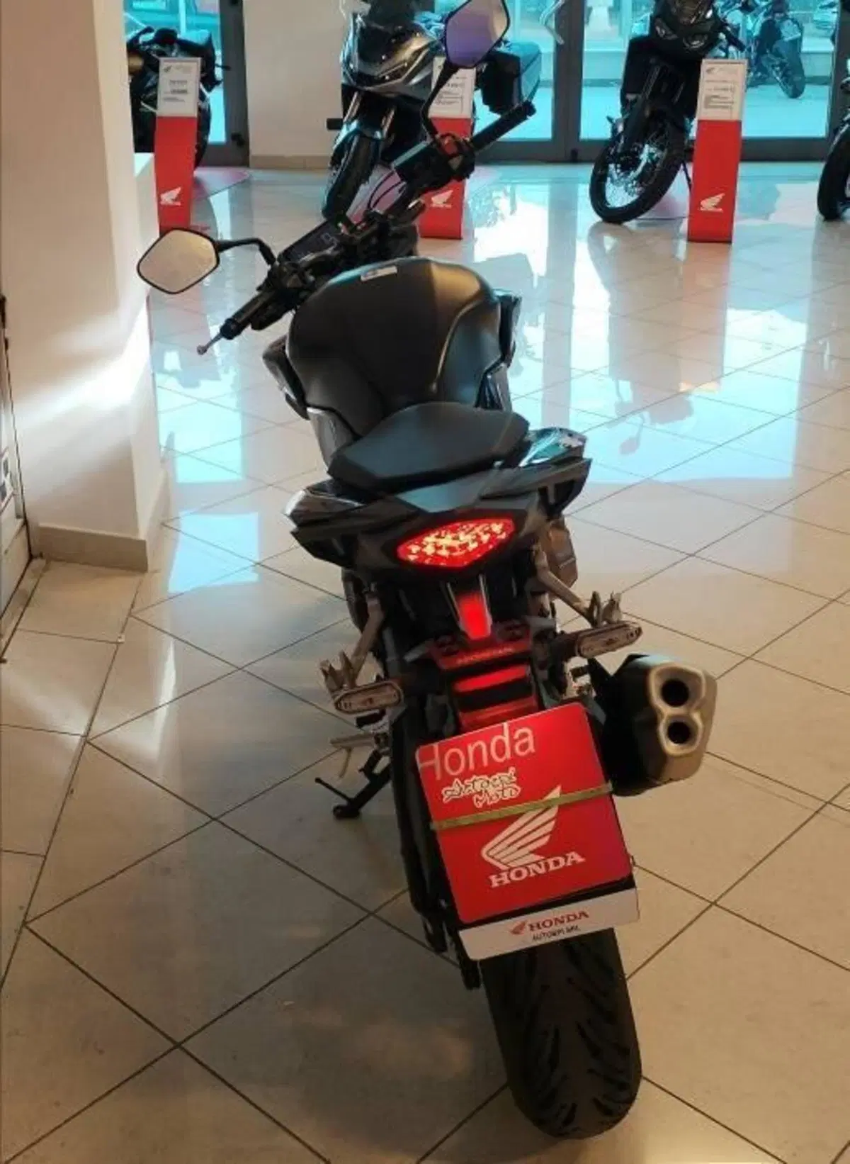 Honda CB 500 F (2022 - 23) (3)