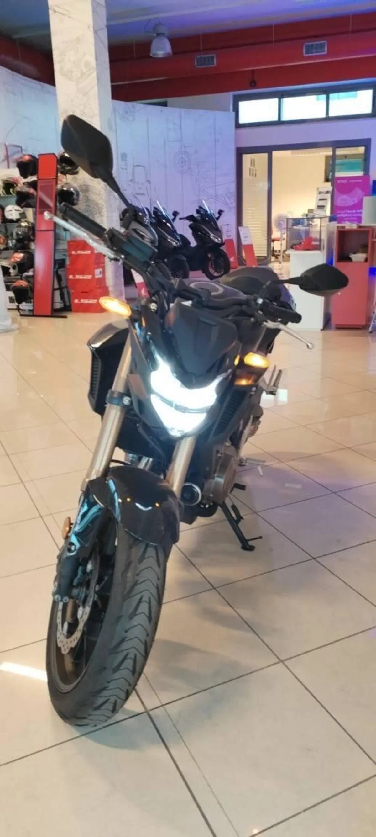 Honda CB 500 F (2022 - 23) (5)