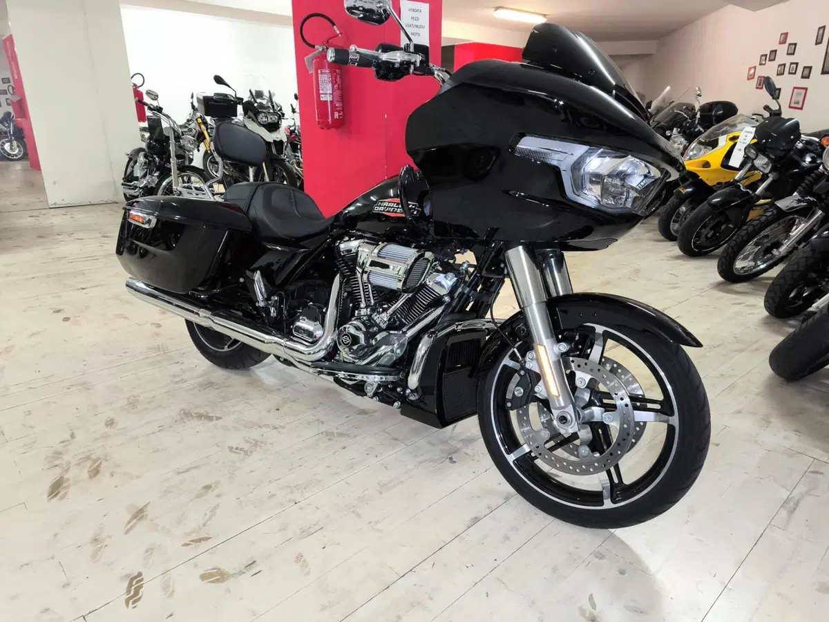 Harley-Davidson Road Glide (2024 - 26) (2)