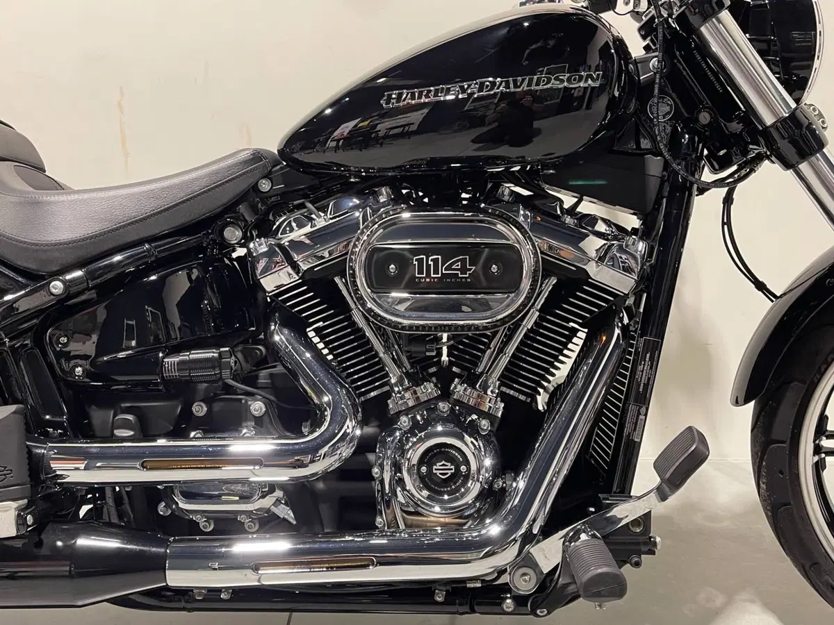 Harley-Davidson Breakout (2021 - 22) (4)