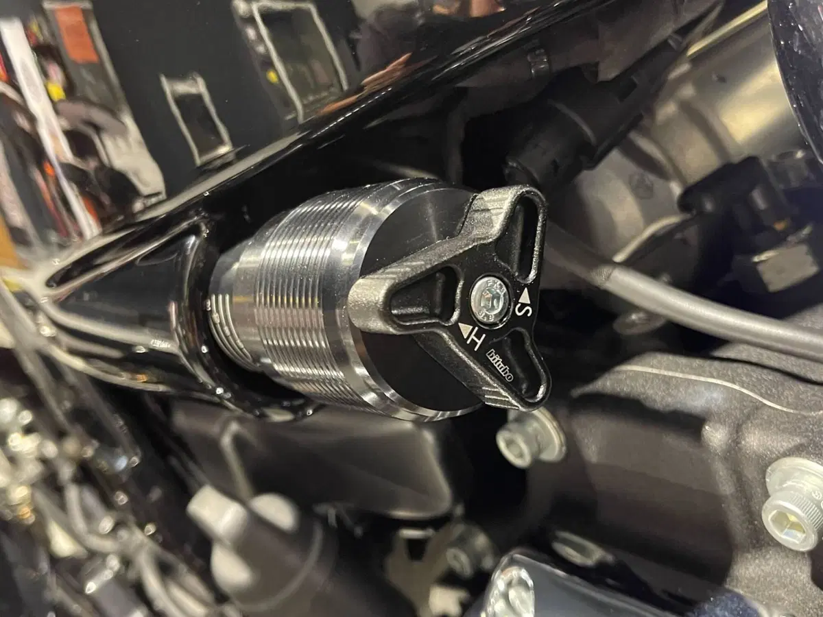 Harley-Davidson Breakout (2021 - 22) (8)