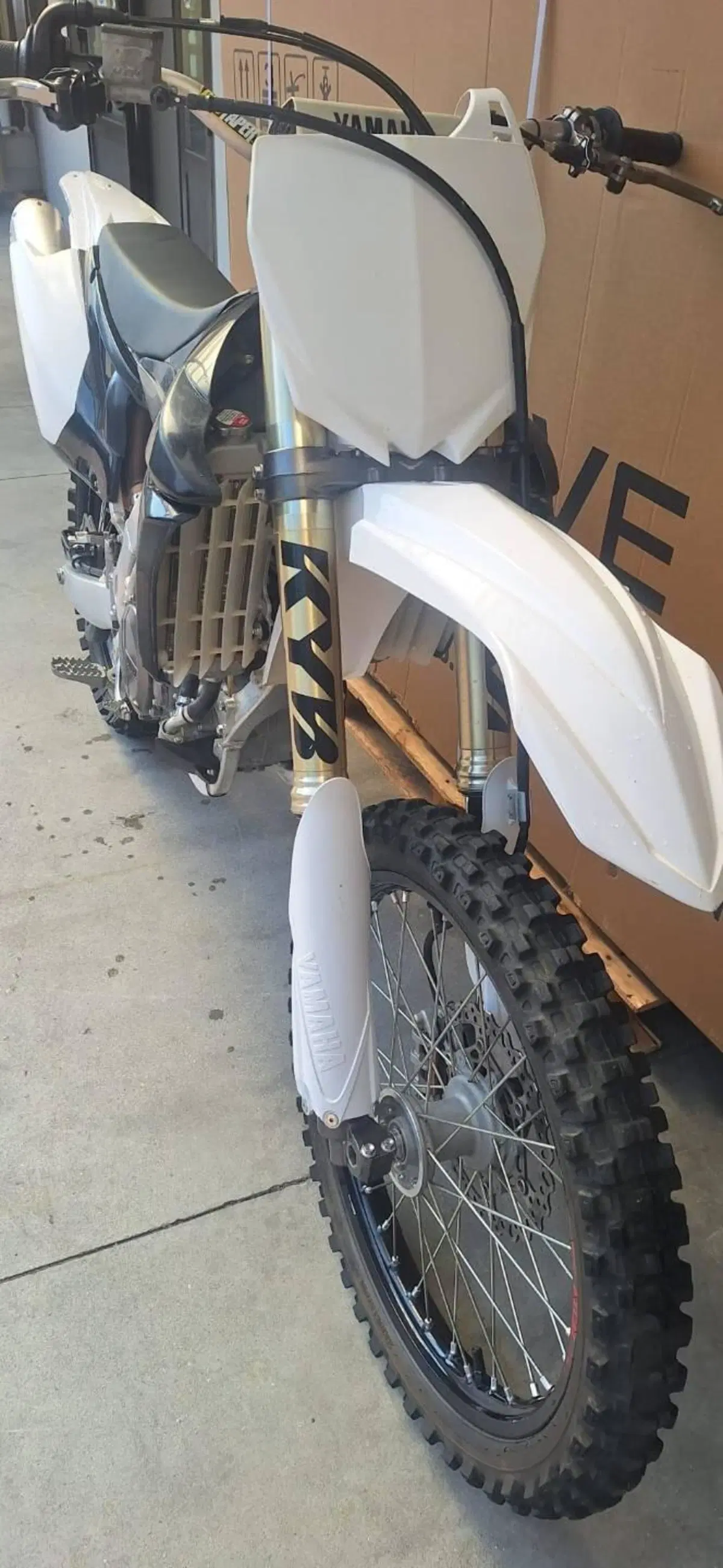 Yamaha YZ 450 F (2010 - 11) (4)