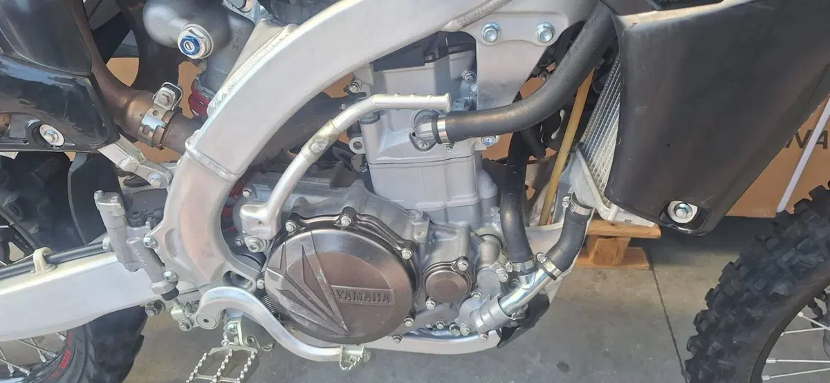 Yamaha YZ 450 F (2010 - 11) (5)