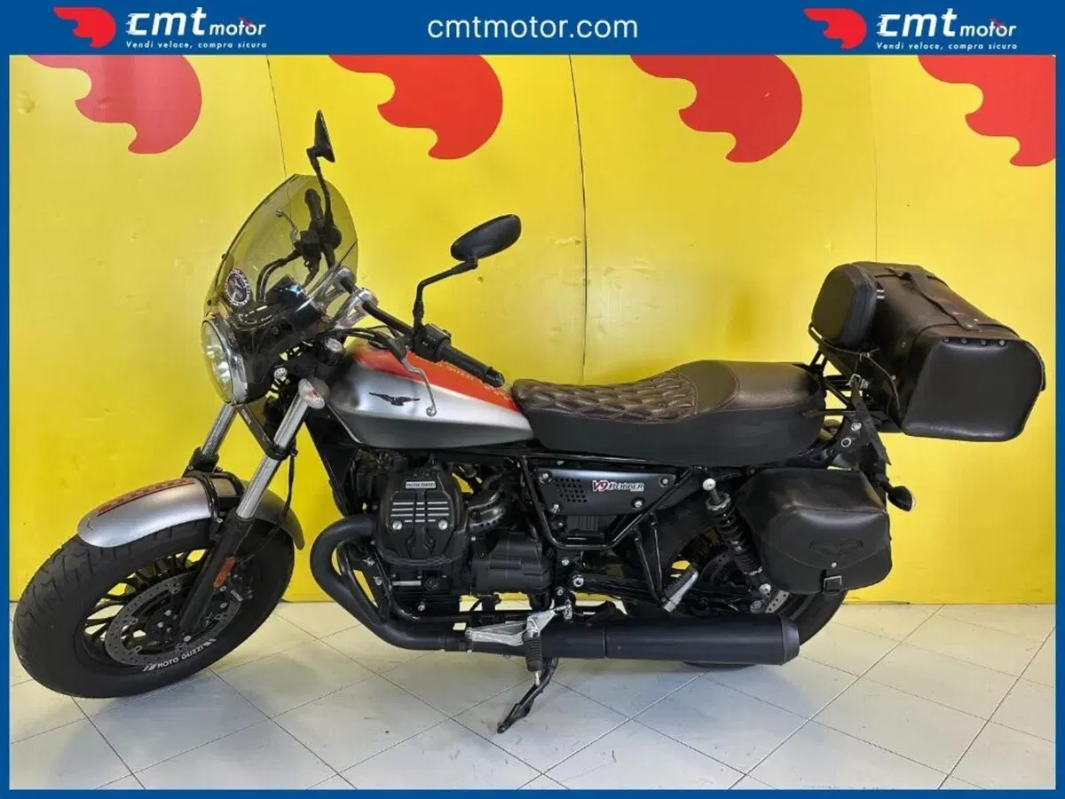 Moto Guzzi V9 Bobber (2016 - 18)