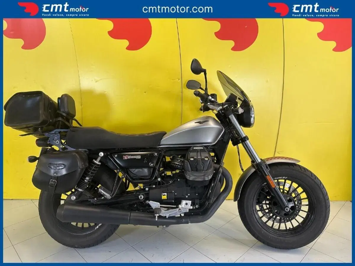 Moto Guzzi V9 Bobber (2016 - 18) (3)