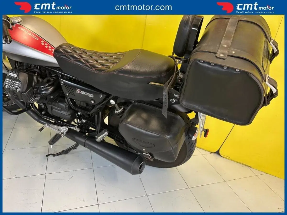 Moto Guzzi V9 Bobber (2016 - 18) (8)