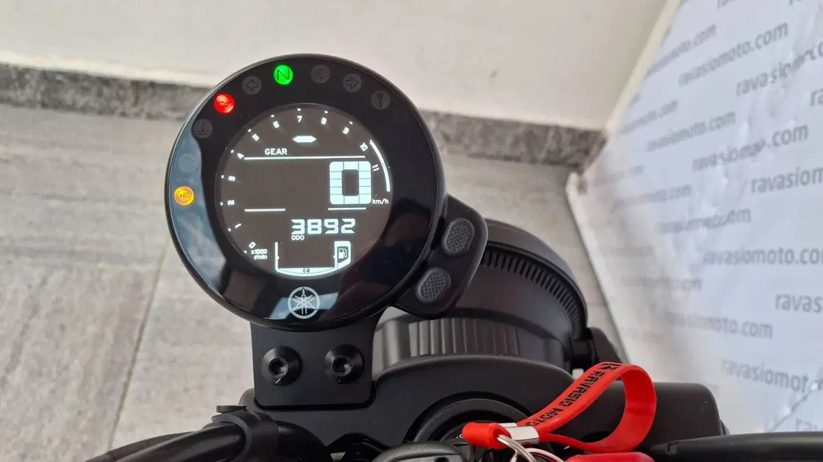 Yamaha XSR 700 XTribute (2022 - 24) (4)