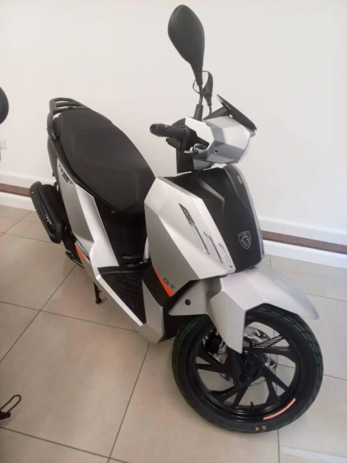 Peugeot Tweet 125 FL GT (2025 - 26) (2)