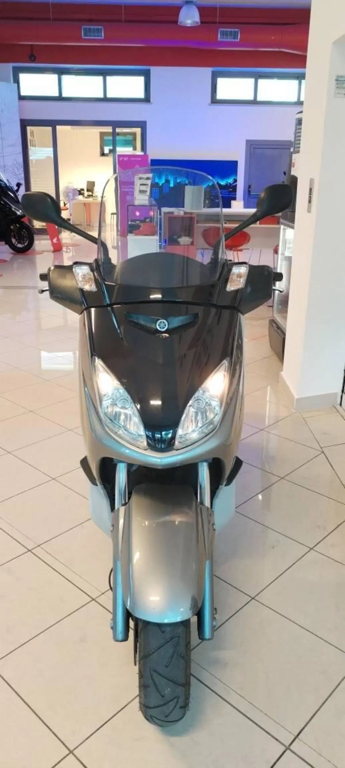 Yamaha X-Max 250 (2007 - 09) (7)