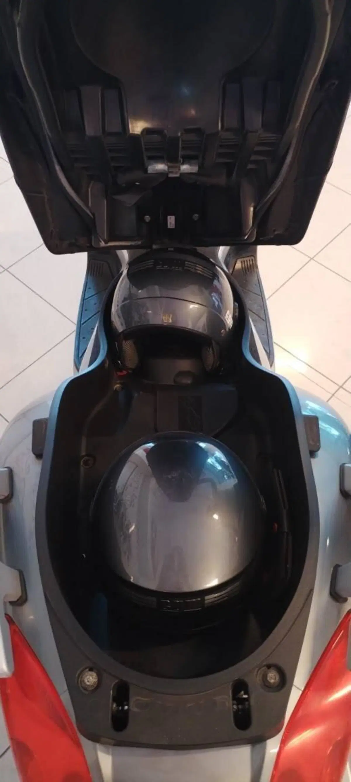 Yamaha X-Max 250 (2007 - 09) (8)