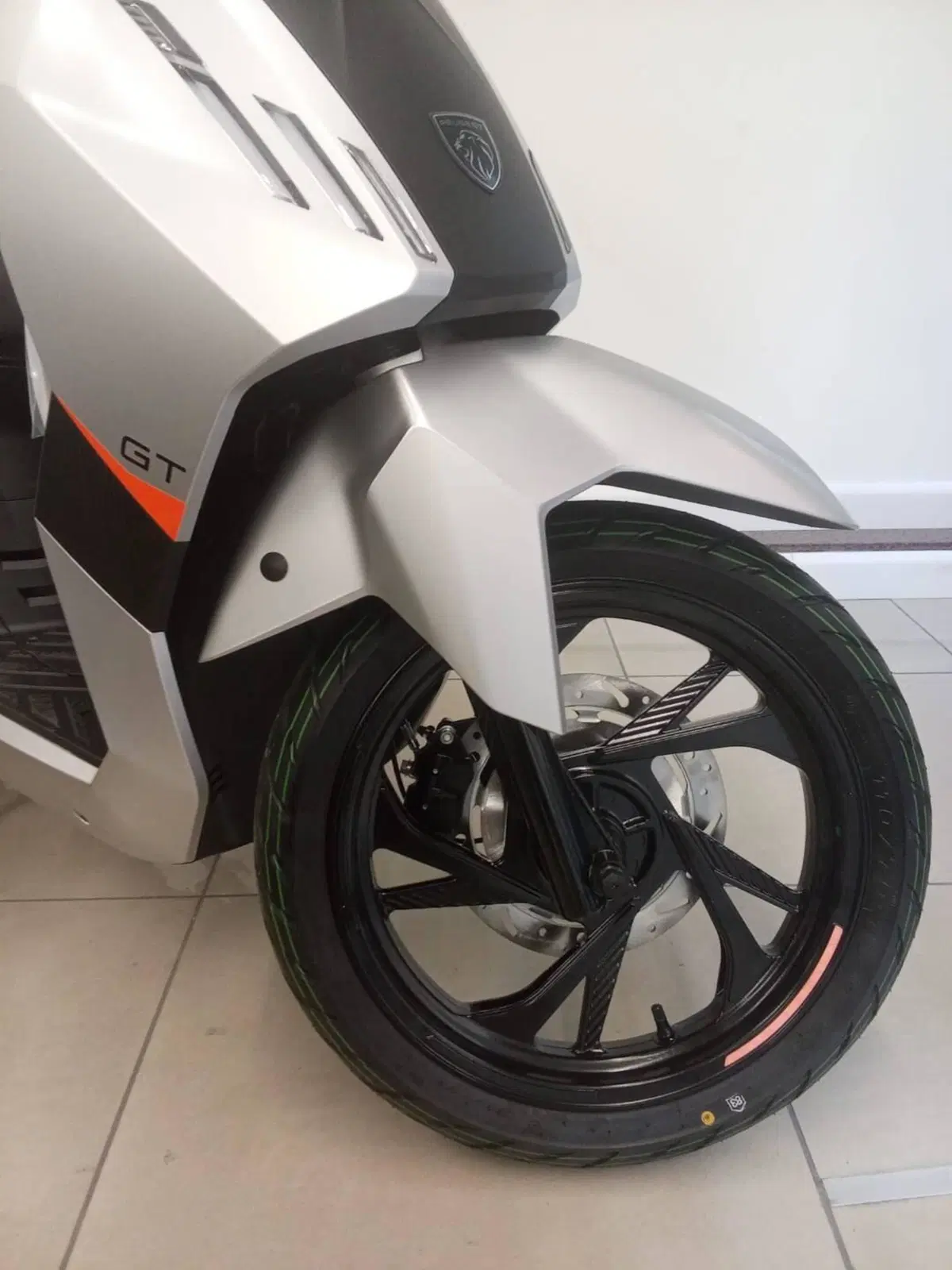 Peugeot Tweet 125 FL GT (2025 - 26) (8)