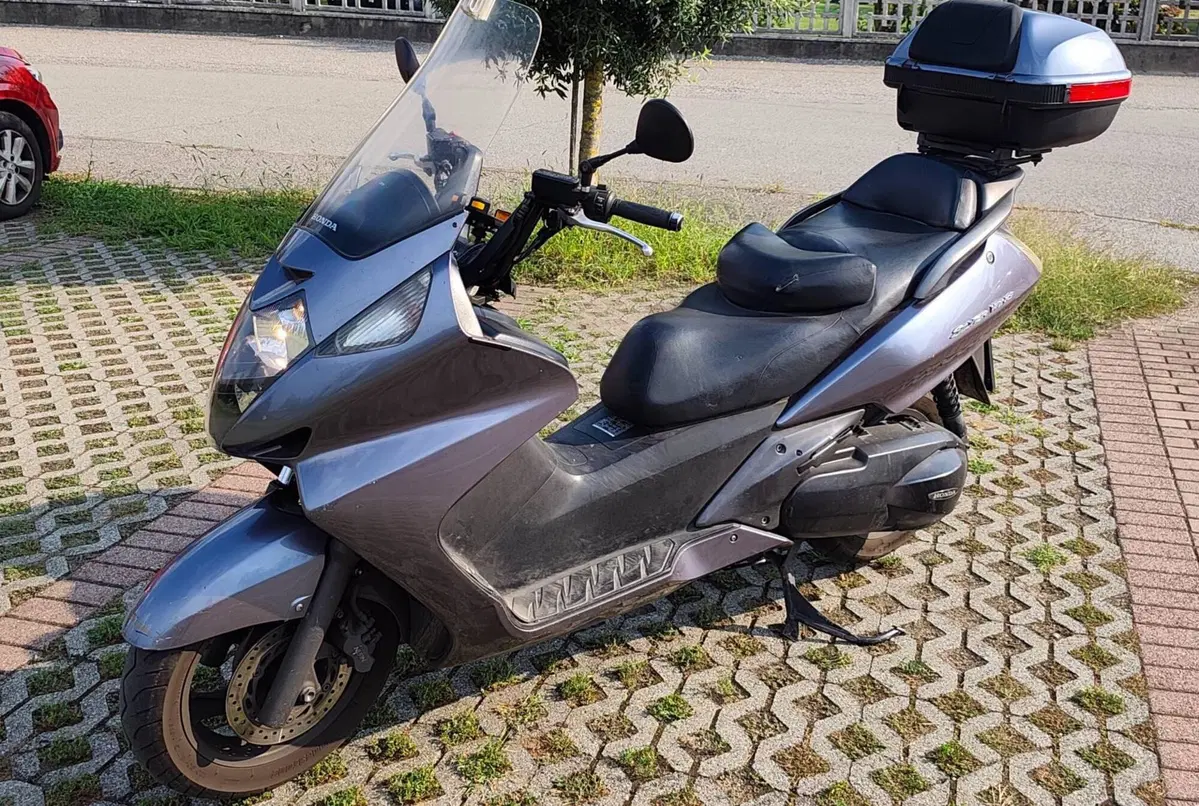 Honda Silver Wing 400 (2006 - 09) (3)