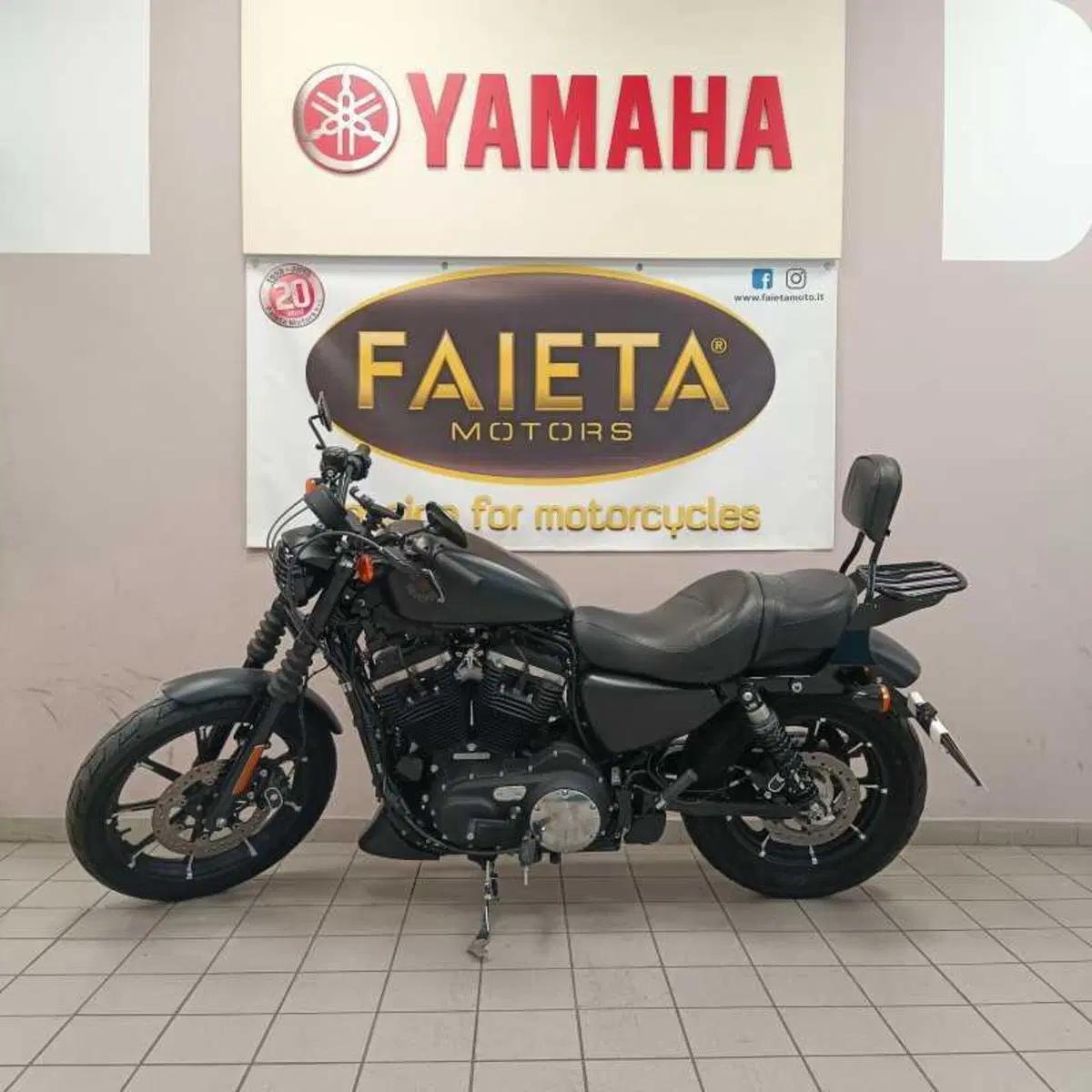 Harley-Davidson 883 Iron (2017 - 20) - XL 883N