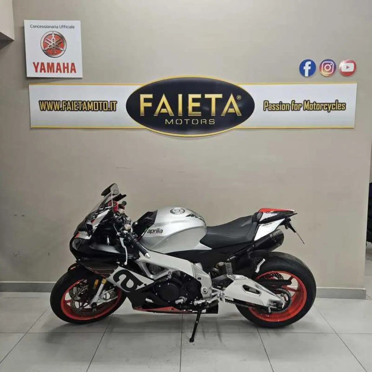 Aprilia RSV4 RR (2019 - 20)