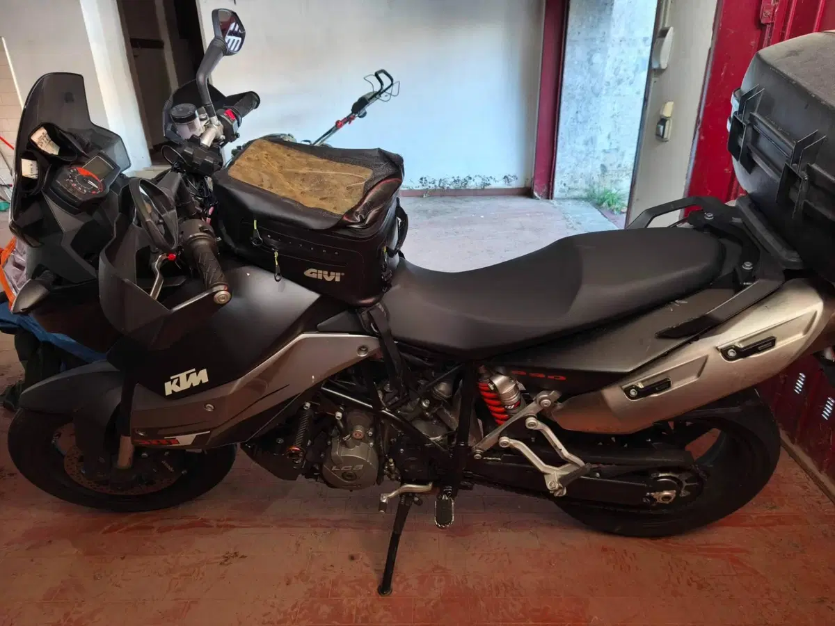 KTM 990 Supermoto T (2009 - 11) (4)