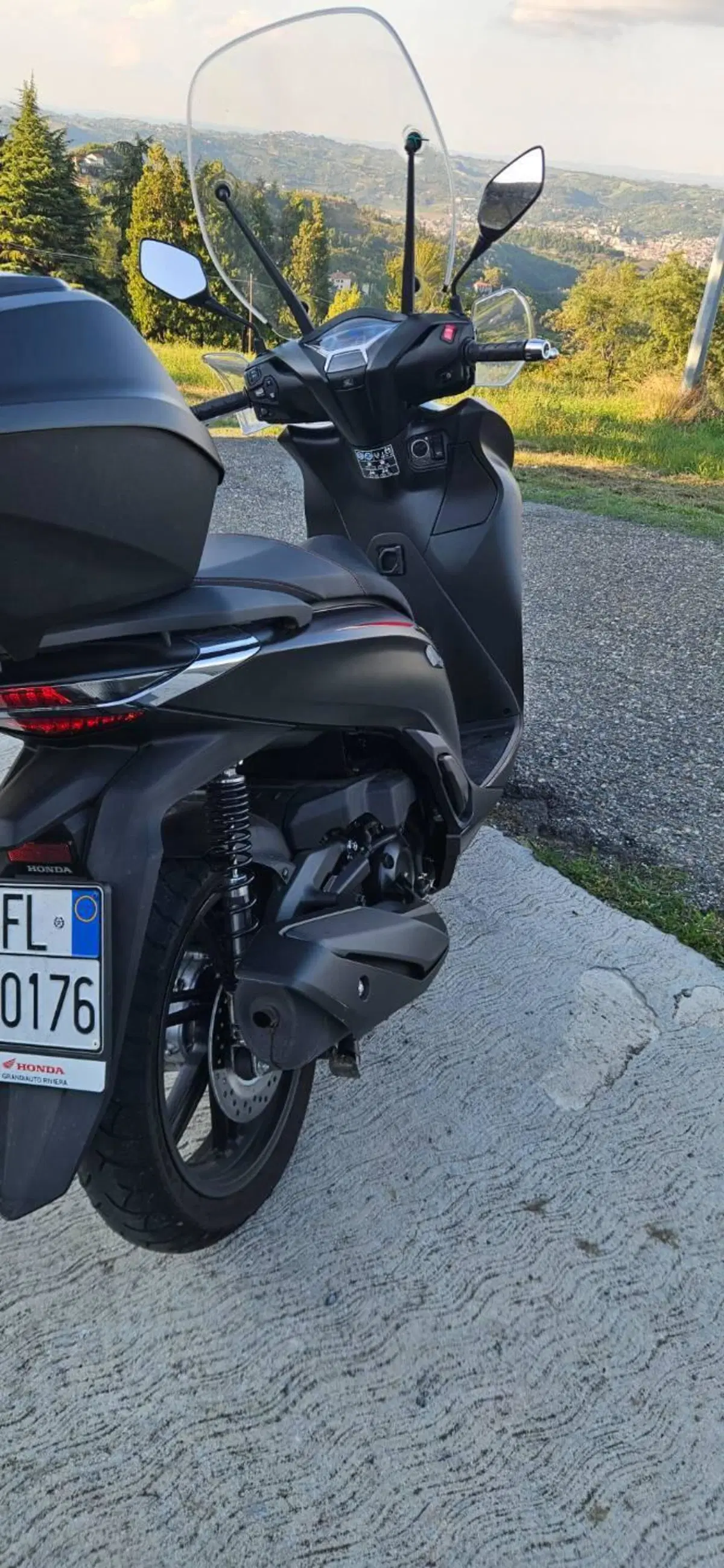 Honda SH 350 Sport (2021 - 24) (2)