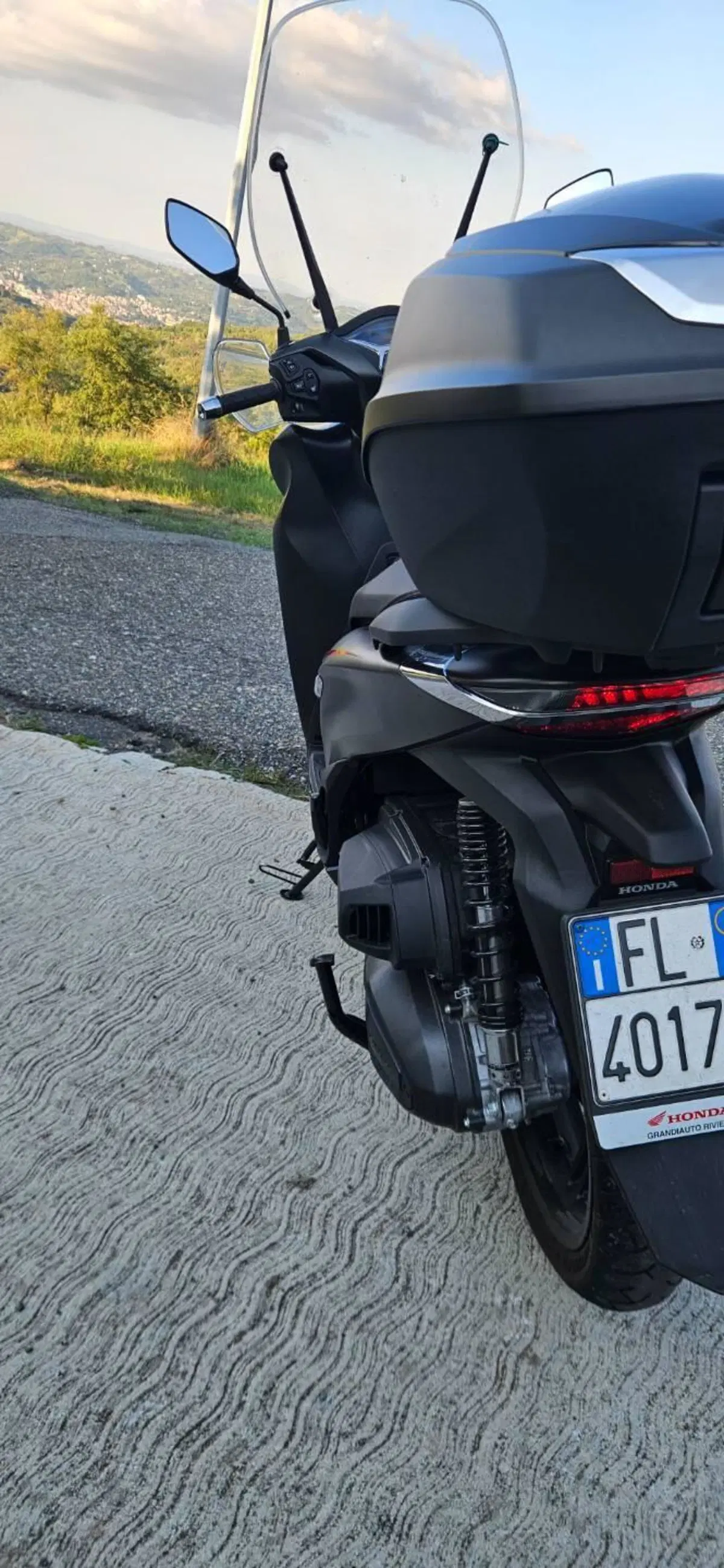 Honda SH 350 Sport (2021 - 24) (3)