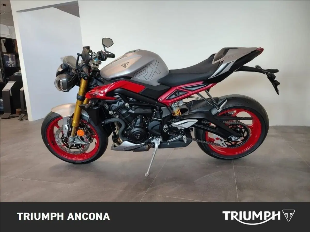Triumph Street Triple 765 RX (2026) (2)
