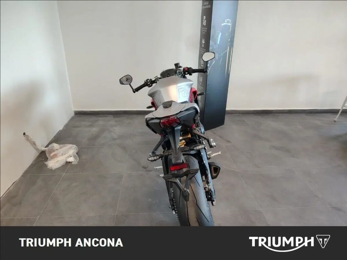 Triumph Street Triple 765 RX (2026) (8)