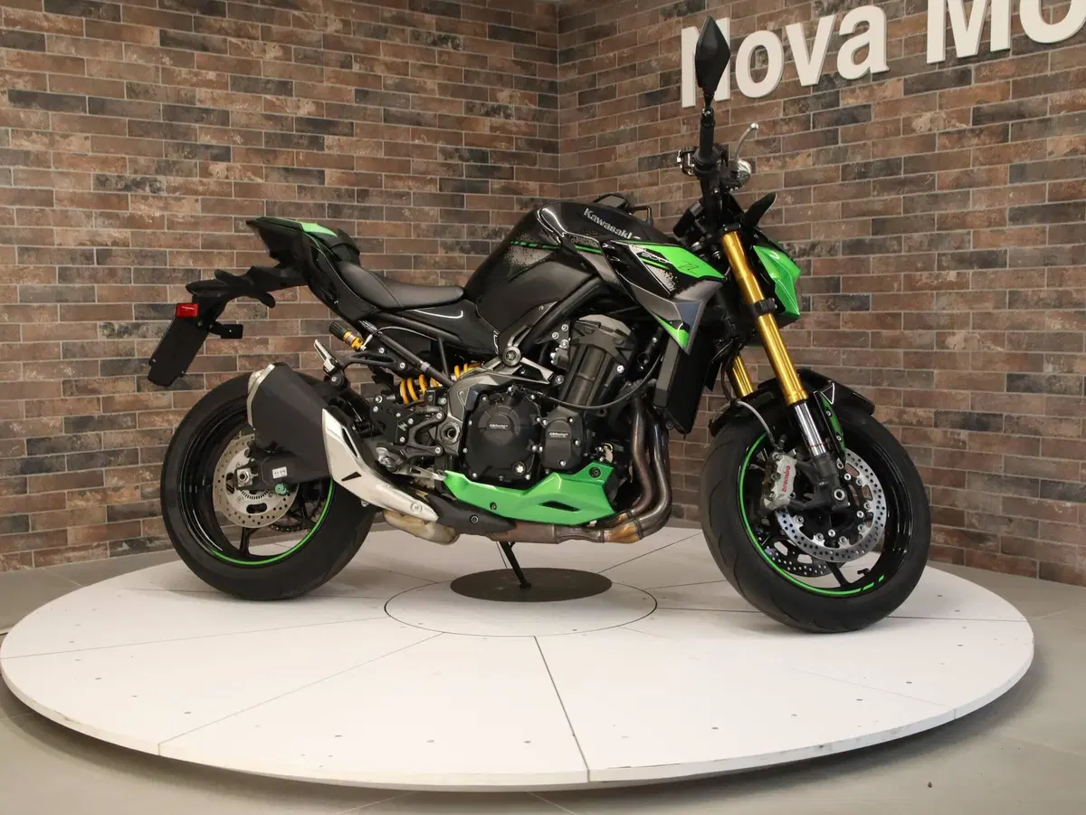 Kawasaki Z 900 SE (2022 - 24) (8)
