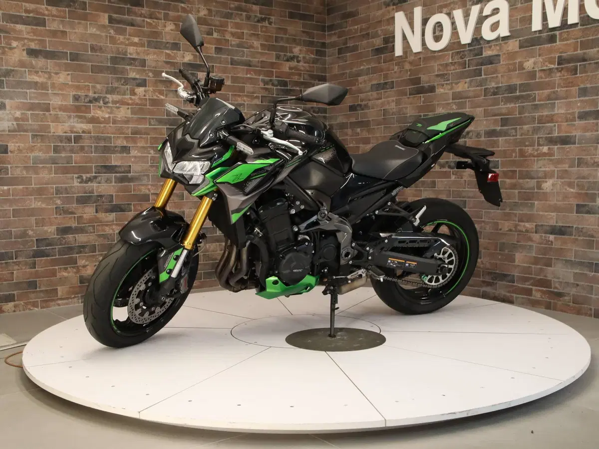 Kawasaki Z 900 SE (2022 - 24) (3)