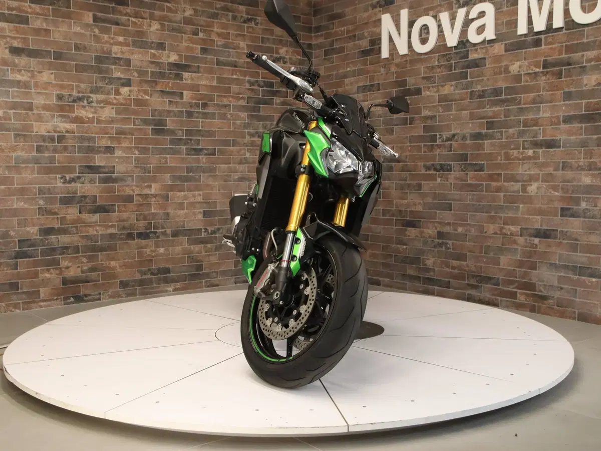 Kawasaki Z 900 SE (2022 - 24) (6)