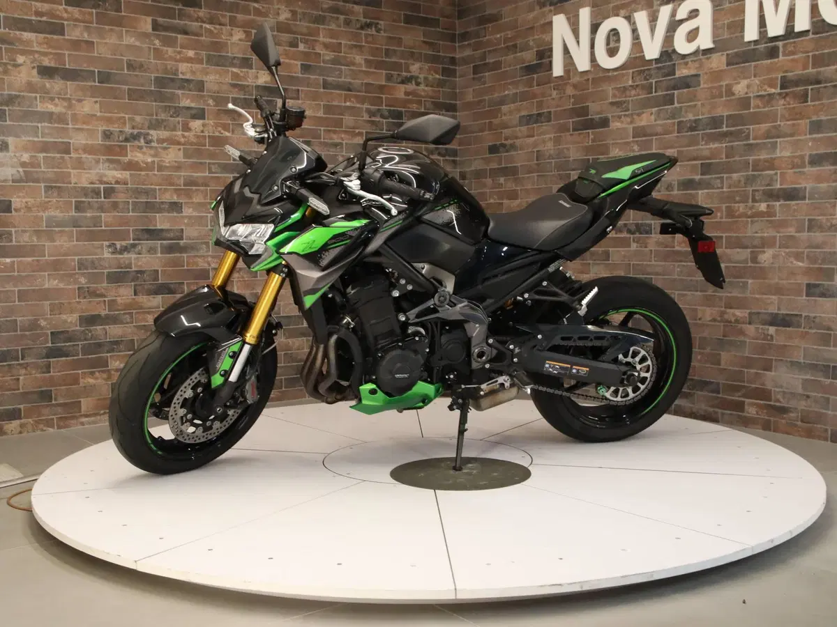 Kawasaki Z 900 SE (2022 - 24) (2)