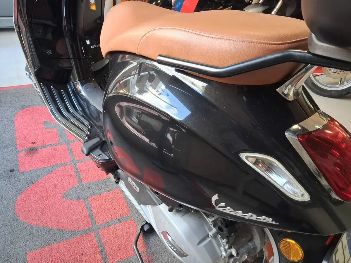 Vespa Primavera 125 3V ie ABS (2016) (5)