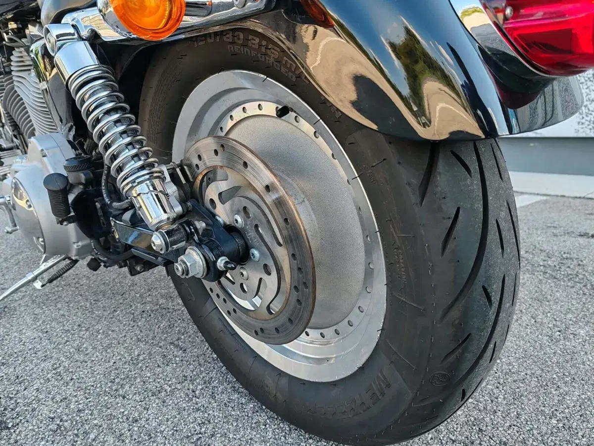 Harley-Davidson 883 Custom (2001 - 05) - XL 53C (7)