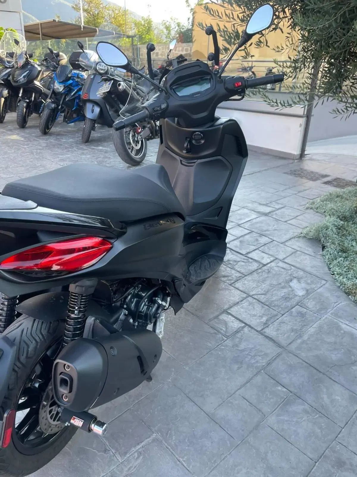 Piaggio Beverly 300 ABS-ASR (2021 - 25) (5)