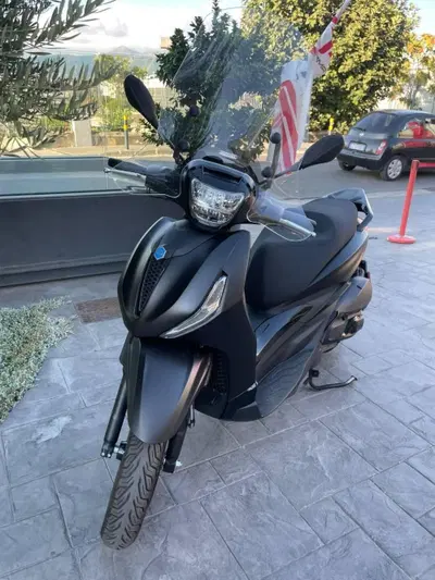 Piaggio Beverly 300 ABS-ASR (2021 - 25) usata