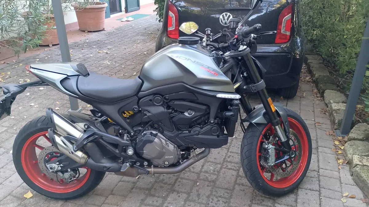 Ducati Monster 937 + (2021 - 25) (2)