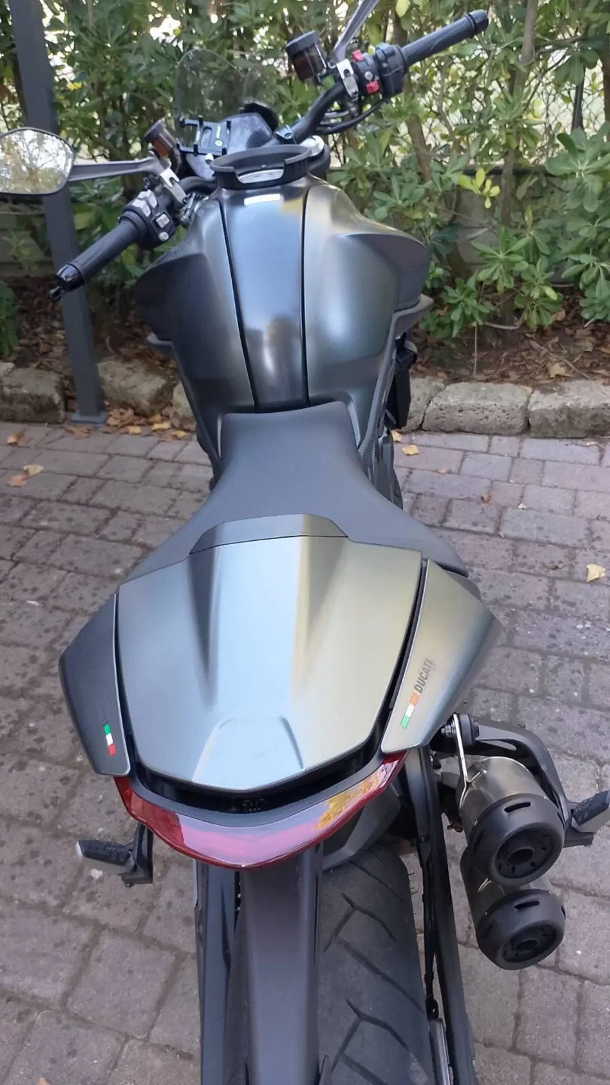 Ducati Monster 937 + (2021 - 25) (4)