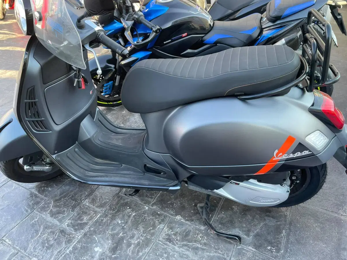 Vespa GTS 300 (2023 - 24) (4)
