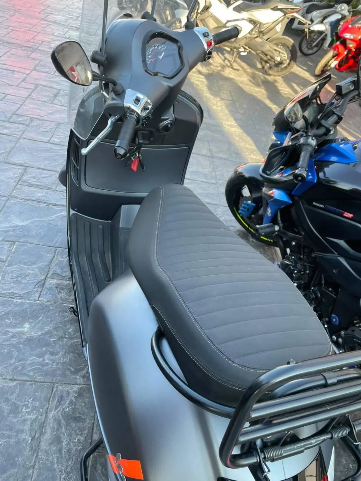 Vespa GTS 300 (2023 - 24) (5)