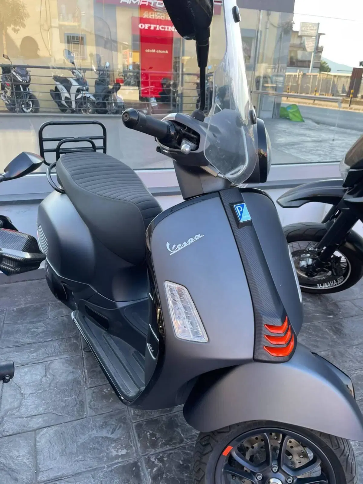 Vespa GTS 300 (2023 - 24) (6)