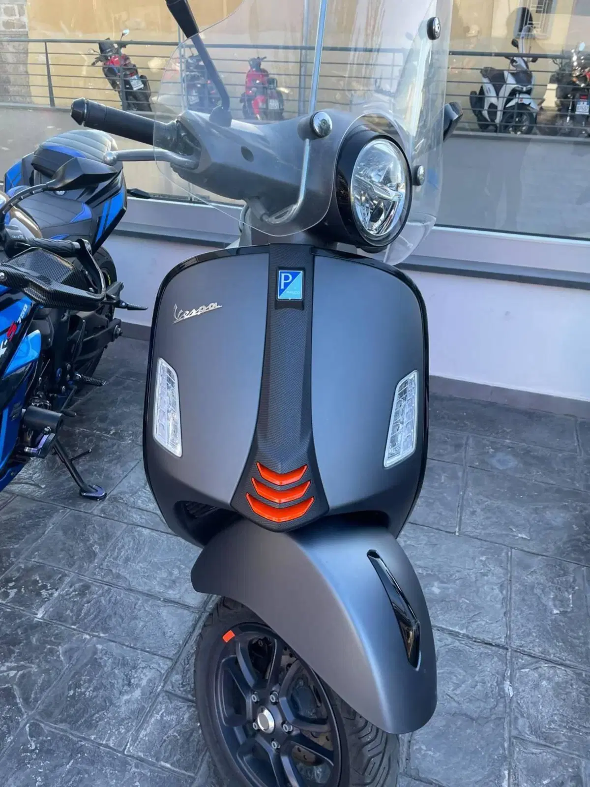 Vespa GTS 300 (2023 - 24)