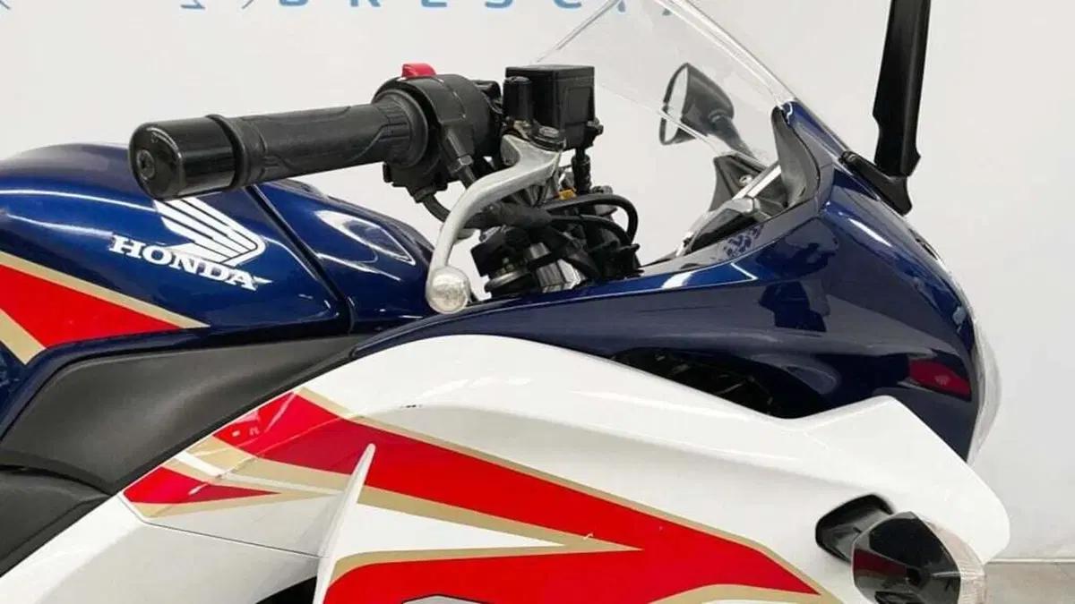 Honda CBR 250 R (2010 - 14) (10)