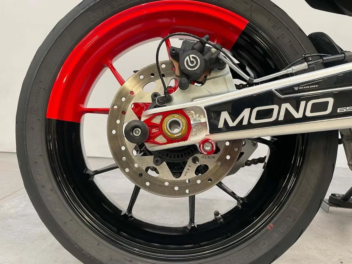 Ducati Hypermotard 698 Mono RVE (2024 - 26) (16)