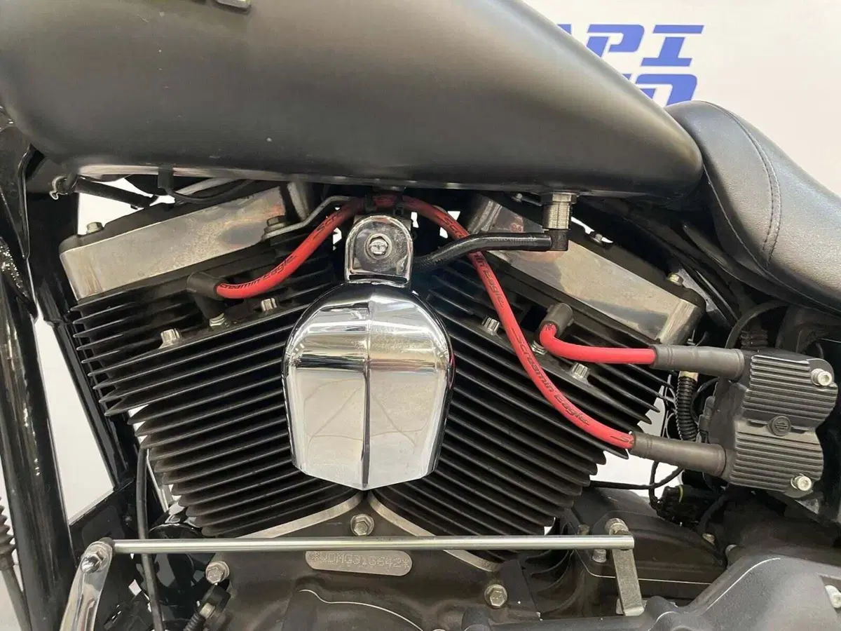 Harley-Davidson 1690 Street Bob Special (2015 - 16) - FXDB (12)