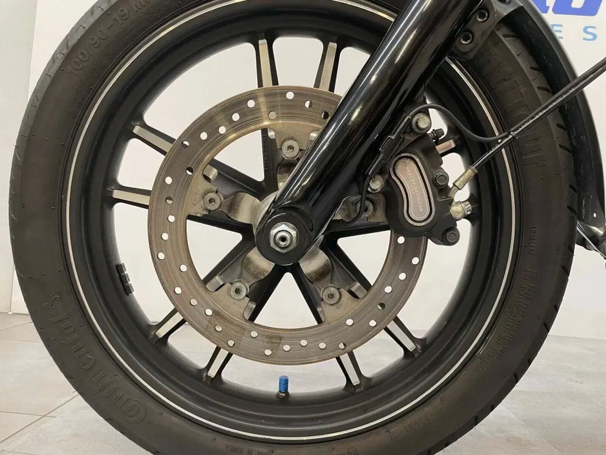 Harley-Davidson 1690 Street Bob Special (2015 - 16) - FXDB (14)