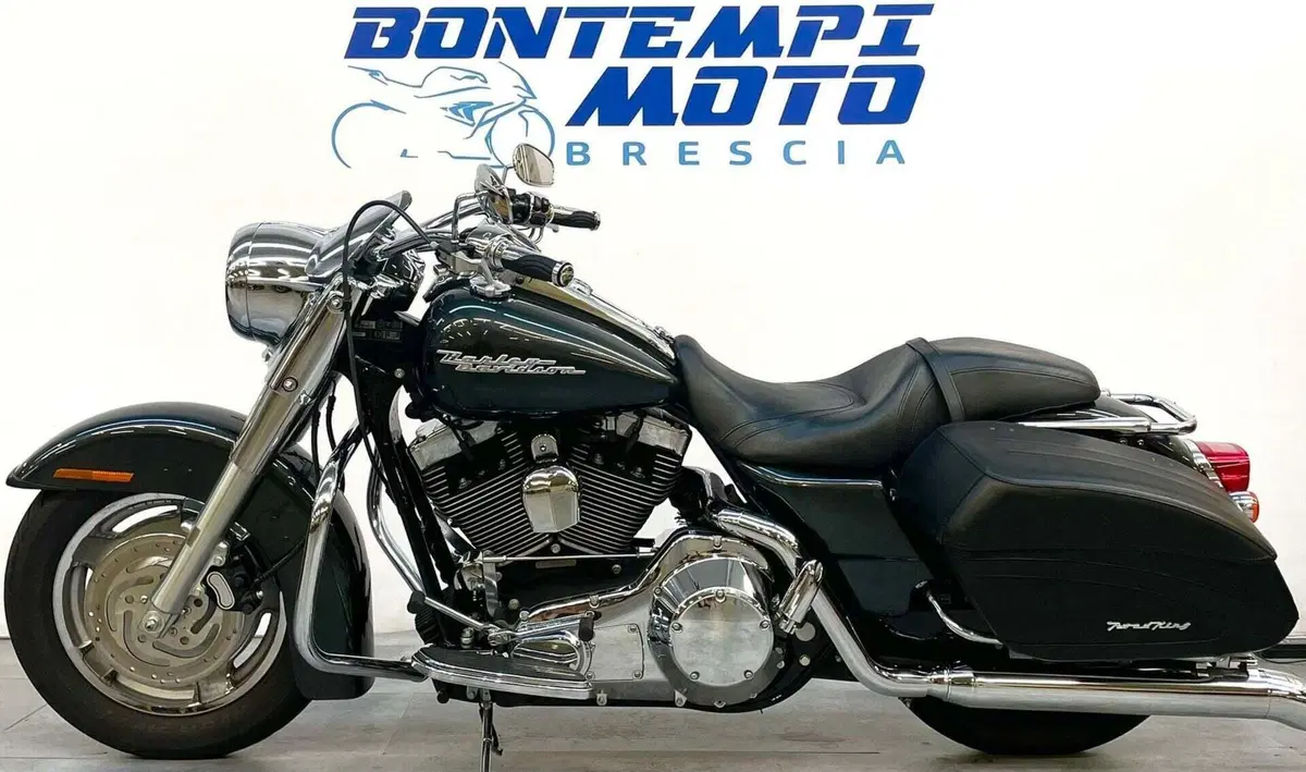 Harley-Davidson 1450 Road King Custom (2005 - 06) - FLHRS (2)