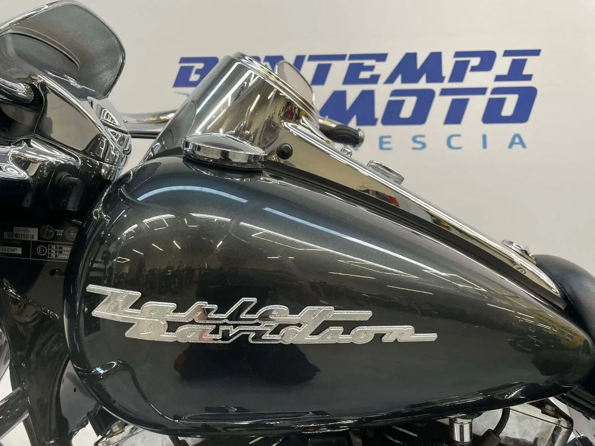 Harley-Davidson 1450 Road King Custom (2005 - 06) - FLHRS (4)