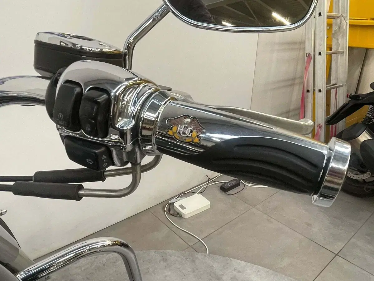 Harley-Davidson 1450 Road King Custom (2005 - 06) - FLHRS (9)